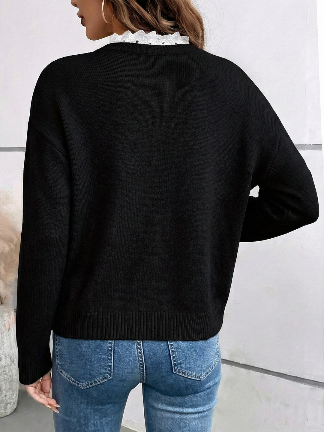 Celine™ | Chic Knitted Sweater with Elegant Lace Collar
