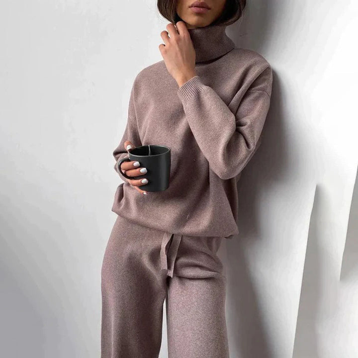 Elegant Cashmere Set for Ultimate Comfort
